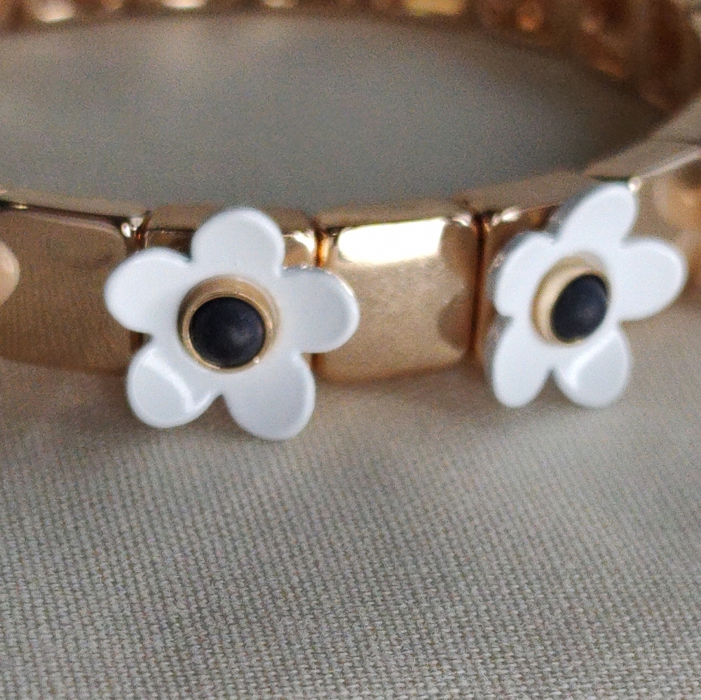 BEN-AMUN Bracelet Gold Plated Flower Stretch Made In USA - Picture 3 of 13